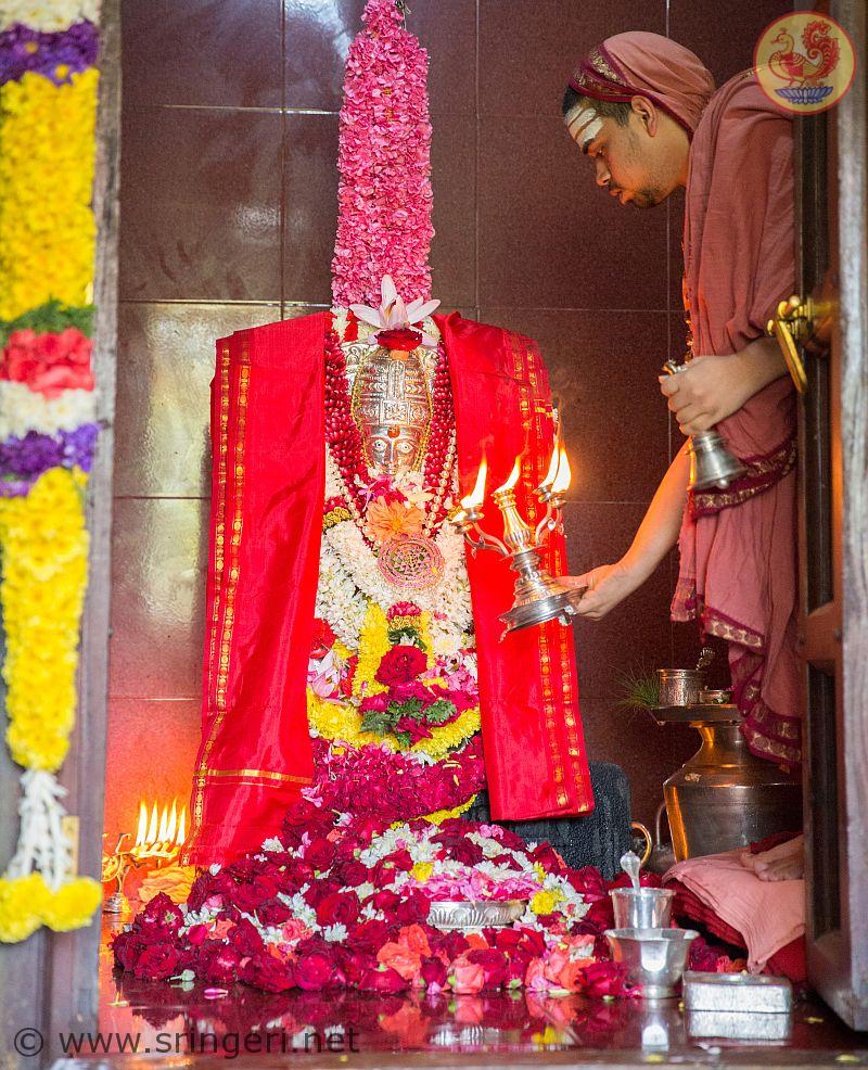 Jagadguru performs special puja on the occassion of Ratha Saptami
