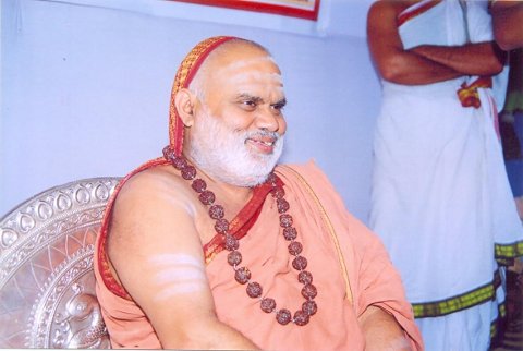 Jagadguru blesses Go-Rakshan scheme at Pune