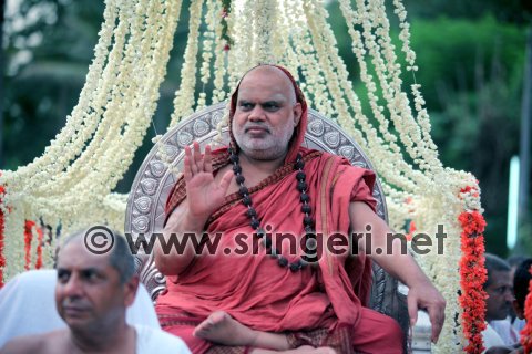 Jagadguru arrives at Kalady