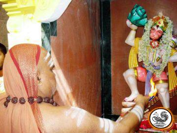 Jagadguru continues North Karnataka Tour